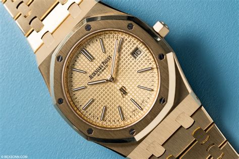 royal oak jumbo 18 carat.